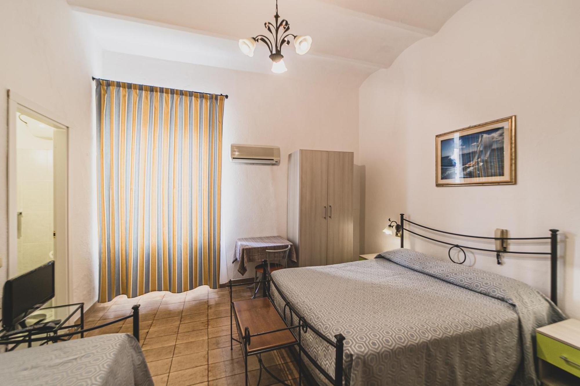 Hotel Alfiero Porto Santo Stefano  Phòng bức ảnh