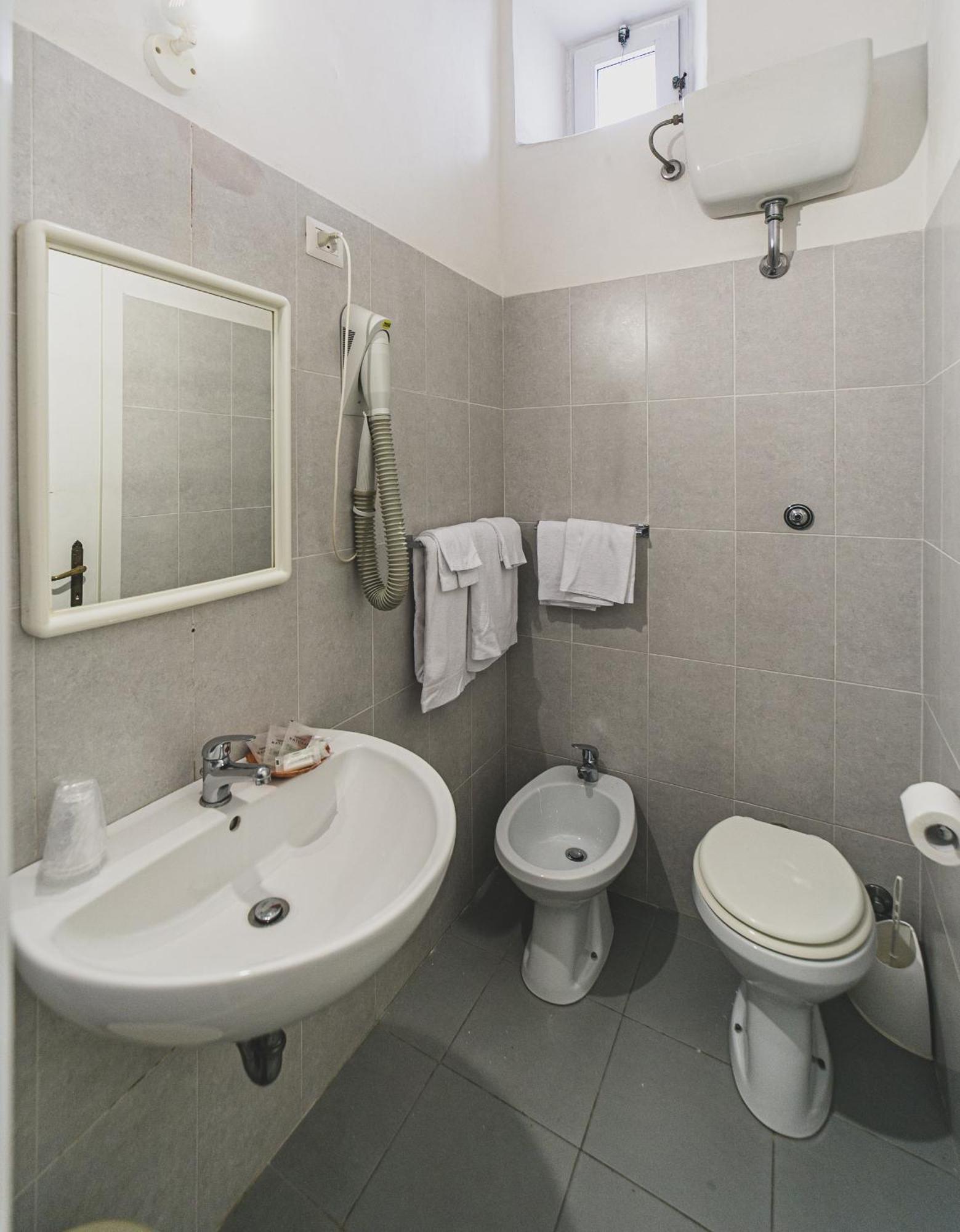 Hotel Alfiero Porto Santo Stefano  Phòng bức ảnh